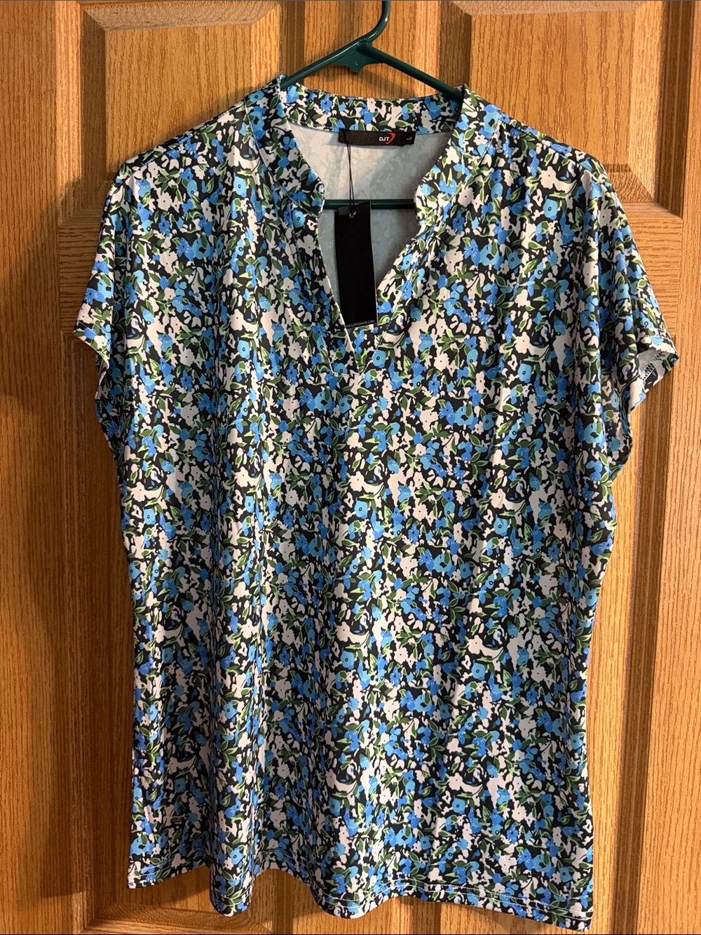 Blue Floral Split-Neck Blouse with Short Sleeves